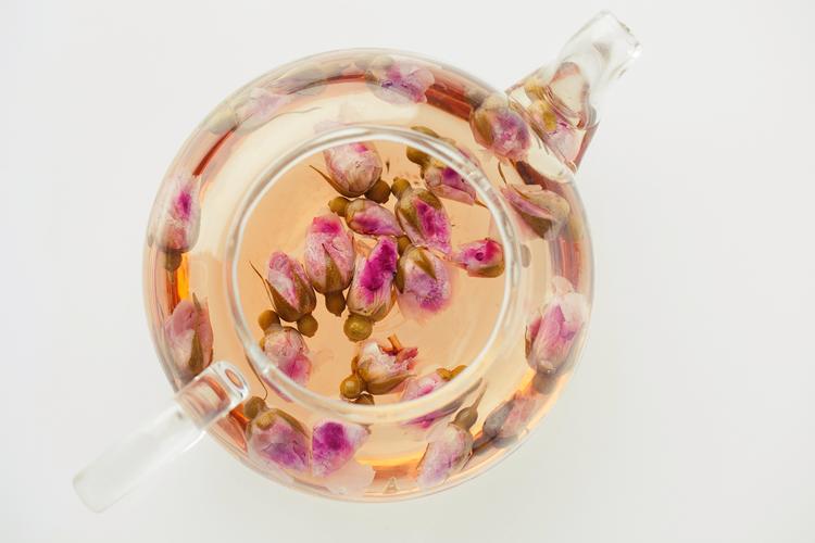 玫瑰花茶的营养背景与健康咨询的理性路径