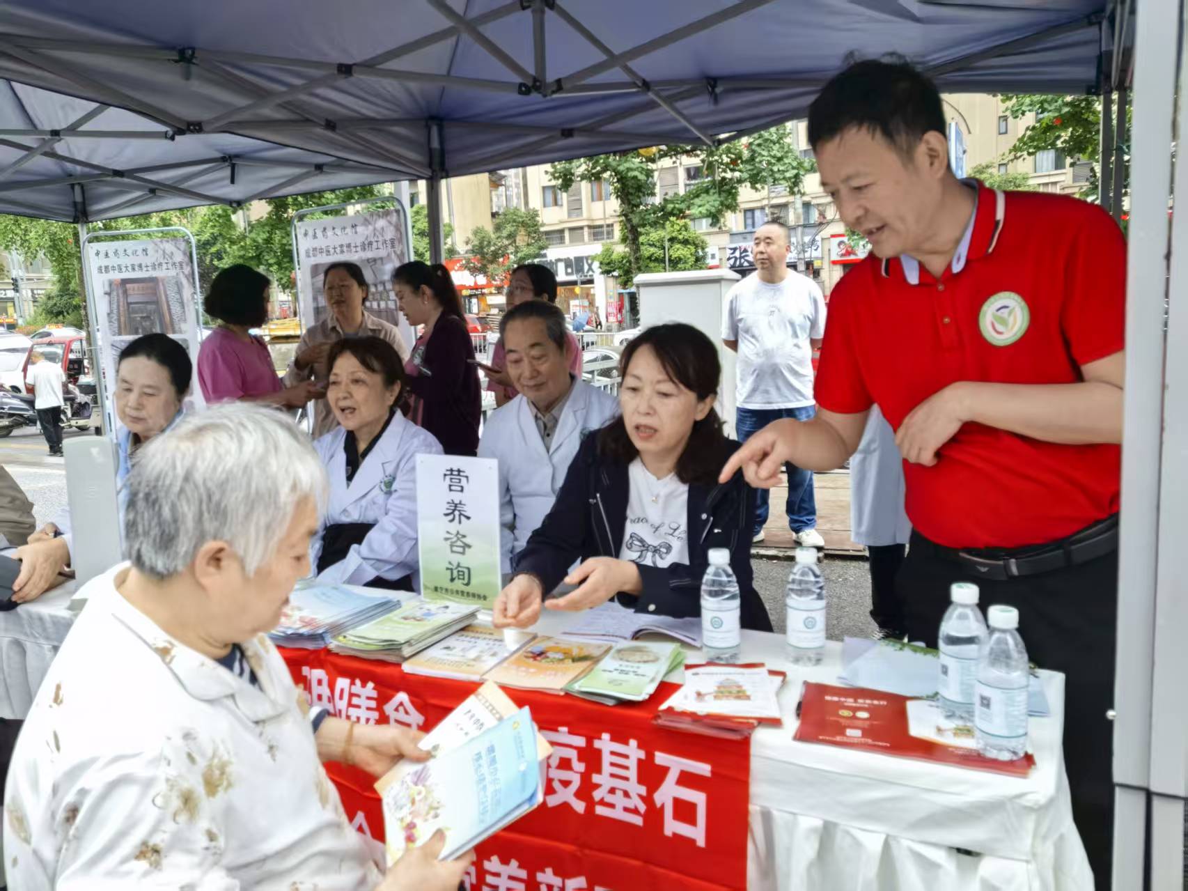 遂宁开展2026年全国科技活动周健康惠民系列活动 营养健康咨询服务暖人心